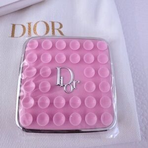 Brand New!!! Dior Pink Octobuddy Phone Holder Grip